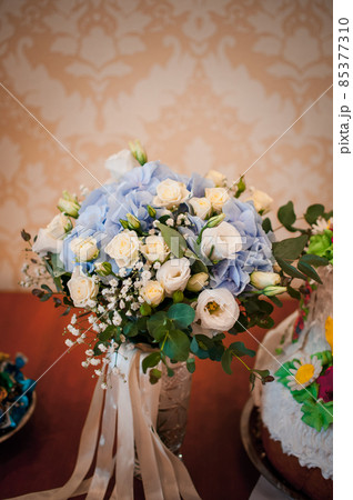 Bouquet of flowers in a glass vase Bouquet of flowers in a glass vase 85377310