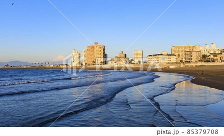 湘南神奈川県藤沢市・鎌倉市の江ノ島の夜明け 湘南神奈川県藤沢市・鎌倉市の江ノ島の夜明け 85379708