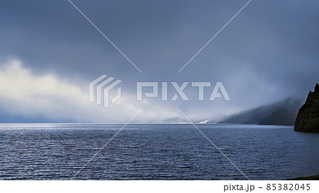 白頭山 (長白山) 【天池】 曇天 Heaven lake, China / North Korea 85382045