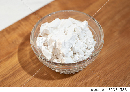 高級な吉野本葛(和菓子原料、漢方原料):奈良県産の良質なくず粉 高級な吉野本葛(和菓子原料、漢方原料):奈良県産の良質なくず粉 85384588