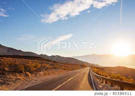 Road in mountains 85386311