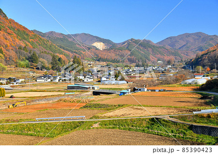 長野県佐久穂町大日向下川原の町並み(長野県佐久穂町)【2021.11】 85390423