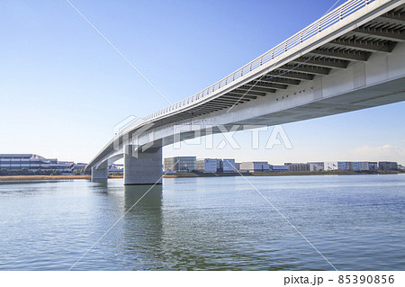 羽田空港と川崎市を結ぶ多摩川スカイブリッジ 85390856
