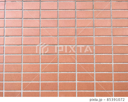引きのレンガ壁、背景素材 85391072