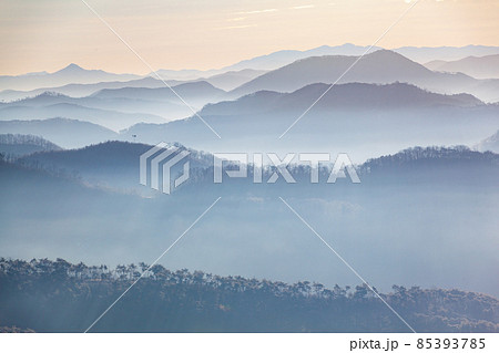 日の出 日没 山 85393785