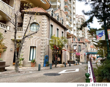 宝塚駅前花のみちセルカ 85394356