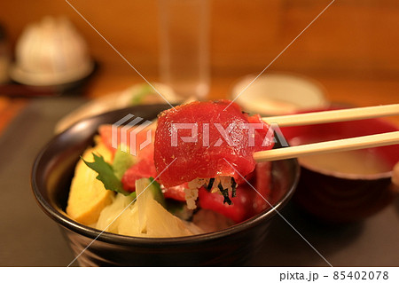 大間まぐろ漬丼の赤身 85402078