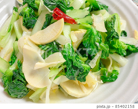 中国家庭料理・ターツァイとタケノコの炒め 中国家庭料理・ターツァイとタケノコの炒め 85402158