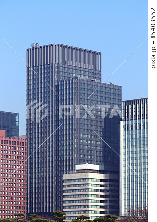 新丸の内ビルディング（写真中央。SMBC日興証券本社、AGC本社、三菱HCキャピタル本社など） 85403552