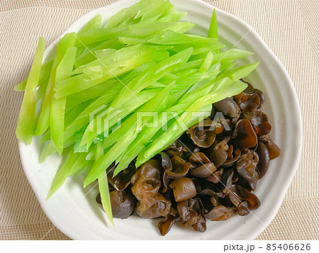 中国野菜・ウォースンとキクラゲの炒め 85406626