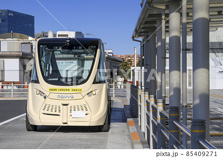 羽田イノベーションシティ～第3ターミナル間のアクセスEVバス（ベージュ） 85409271