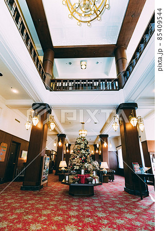 ホテル ロビー クリスマスツリー ホテル ロビー クリスマスツリー 85409544