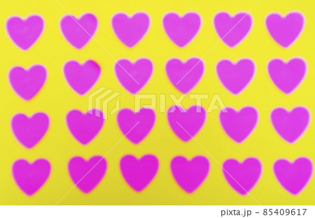 Red hearts on a yellow background. The view from the top. Pattern. valentine's day. Background.Texture 85409617