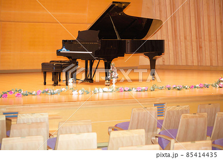 ピアノ演奏会場 85414435