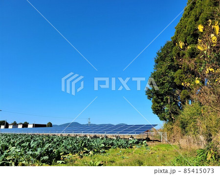 太陽光発電　農地　民家　里山の共生　カーボンプライシング　環境問題　エネルギー自給　食料自給 85415073