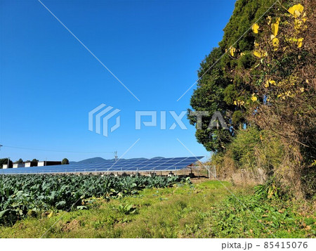 太陽光発電　農地　民家　里山の共生　カーボンプライシング　環境問題　エネルギー自給　食料自給 85415076