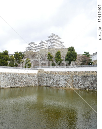 姫路城の三国堀 85416406