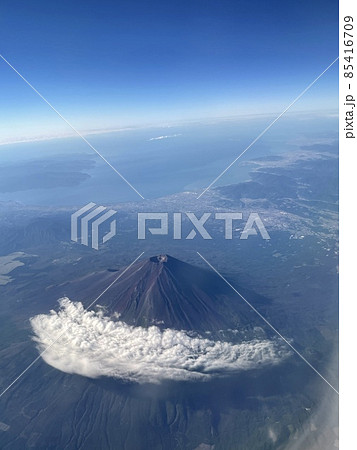 飛行機からの富士山の絶景 85416709