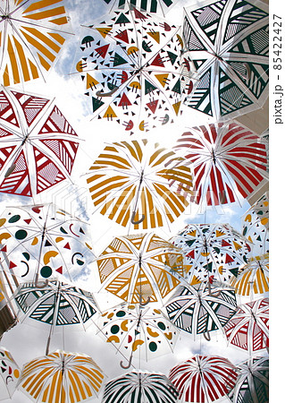 ポルトガル アゲタのアンブレラ・スカイ・プロジェクト ポルトガル アゲタのアンブレラ・スカイ・プロジェクト 85422427