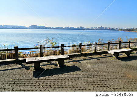京浜島緑道公園より森ケ崎公園、羽田可動橋方面を望む(東京都大田区)【2021.12】 京浜島緑道公園より森ケ崎公園、羽田可動橋方面を望む(東京都大田区)【2021.12】 85430658
