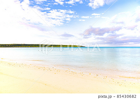 沖縄県、宮古島与那覇前浜ビーチの風景 85430682