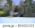 湖水地方のボートガレージ 85432153