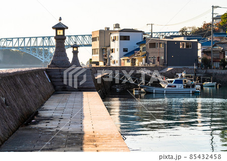 《広島県》下蒲刈島・三之瀬の朝の風景 《広島県》下蒲刈島・三之瀬の朝の風景 85432458