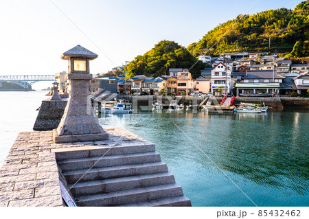《広島県》下蒲刈島・三之瀬の朝の風景 85432462
