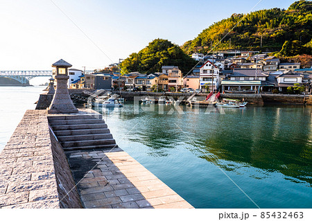 《広島県》下蒲刈島・三之瀬の朝の風景 《広島県》下蒲刈島・三之瀬の朝の風景 85432463
