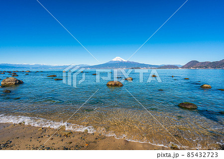 駿河湾越しの富士山　【沼津市】 85432723