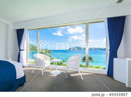 南の島のホテルの部屋 85433907