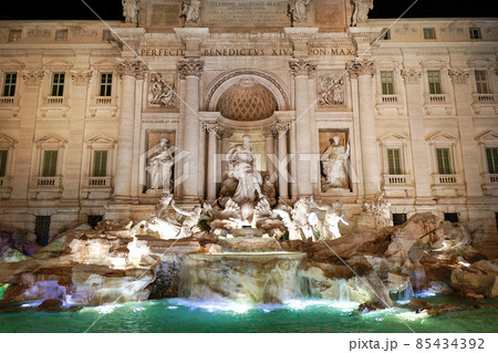 イタリア・ローマ、トレヴィの泉 85434392
