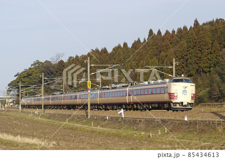 北陸本線　大聖寺－牛ノ谷　JR西日本　485系　A08編成（京都）　雷鳥 85434613