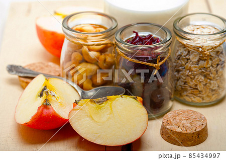 healthy breakfast ingredients 85434997