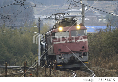 北陸本線 倶利伽羅-津幡 JR貨物 EF81-121(富山) 北陸本線 倶利伽羅-津幡 JR貨物 EF81-121(富山) 85436615