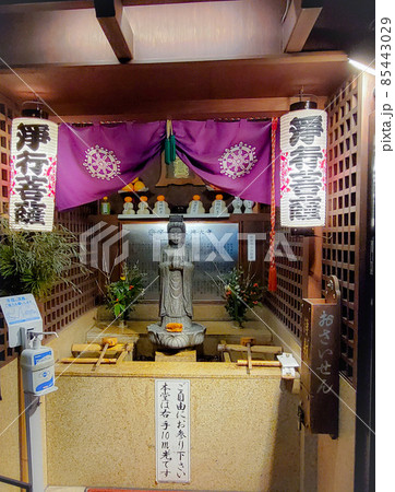 東京、上野にある摩利支天徳大寺の浄行菩薩像です 85443029