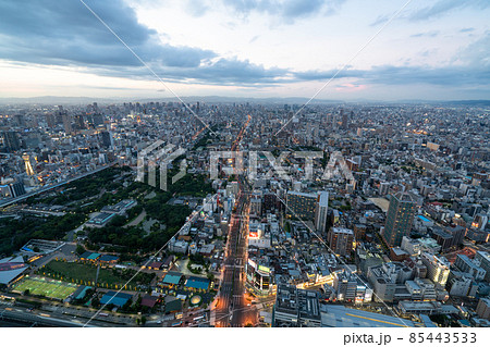 天王寺のホテルから見る大阪の夜景 天王寺のホテルから見る大阪の夜景 85443533