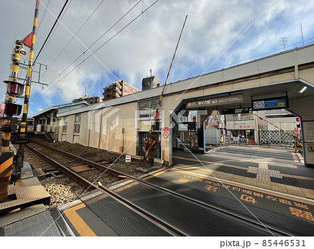 踏切が多い等々力駅の北口側から 踏切が多い等々力駅の北口側から 85446531