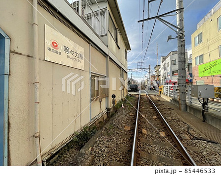 踏切が多い等々力駅の北口側から 踏切が多い等々力駅の北口側から 85446533