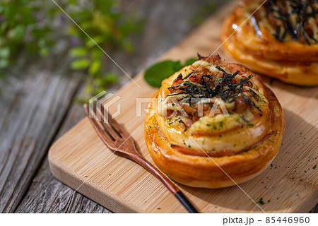 焼きたての手作りパン 85446960