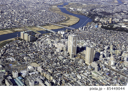 総武線の市川駅付近を空撮 総武線の市川駅付近を空撮 85449044