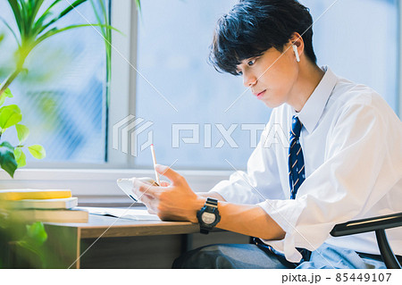 高校生　勉強　オンライン授業　撮影協力：WEEK芝大門(サンフロンティア不動産) 85449107