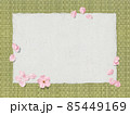 桜の花びらで飾る、タタミと和紙の背景 85449169