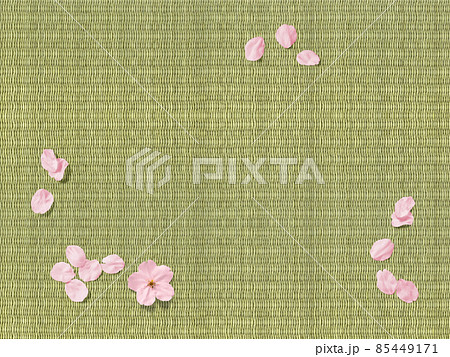 桜の花びらが散る、タタミの和風背景 桜の花びらが散る、タタミの和風背景 85449171