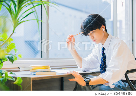 高校生 勉強 塾撮影協力:WEEK芝大門(サンフロンティア不動産) 高校生 勉強 塾撮影協力:WEEK芝大門(サンフロンティア不動産) 85449386