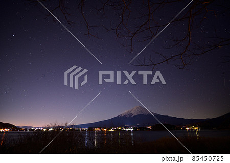 大石公園における富士夜景 <河口湖> 大石公園における富士夜景 <河口湖> 85450725