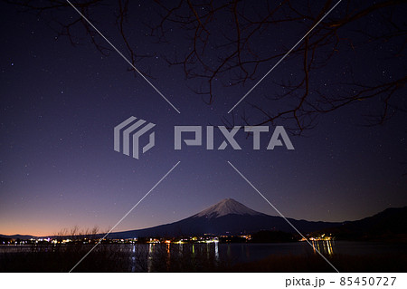 大石公園における富士夜景 <河口湖> 大石公園における富士夜景 <河口湖> 85450727