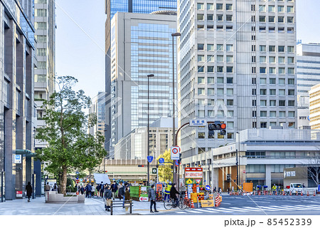 東京の都市風景　東京駅周辺　東京駅・八重洲口・外堀通り 85452339