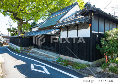 奈良県御所市　名柄の町並み 85453681