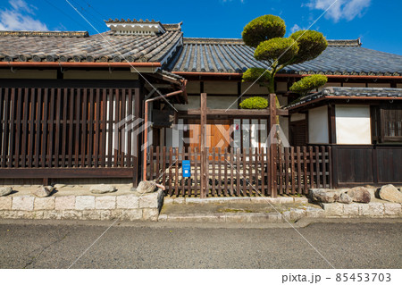 奈良県御所市　名柄の町並み 85453703